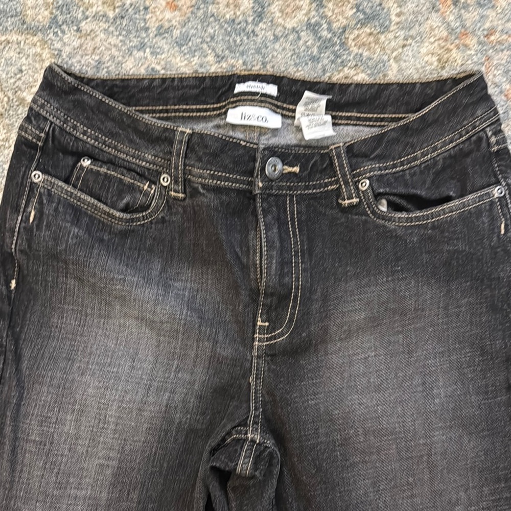 Liz & Co Black Straight Leg Jeans with Classic Style